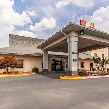 Econo Lodge Inn & Suites Middletown Экстерьер фото