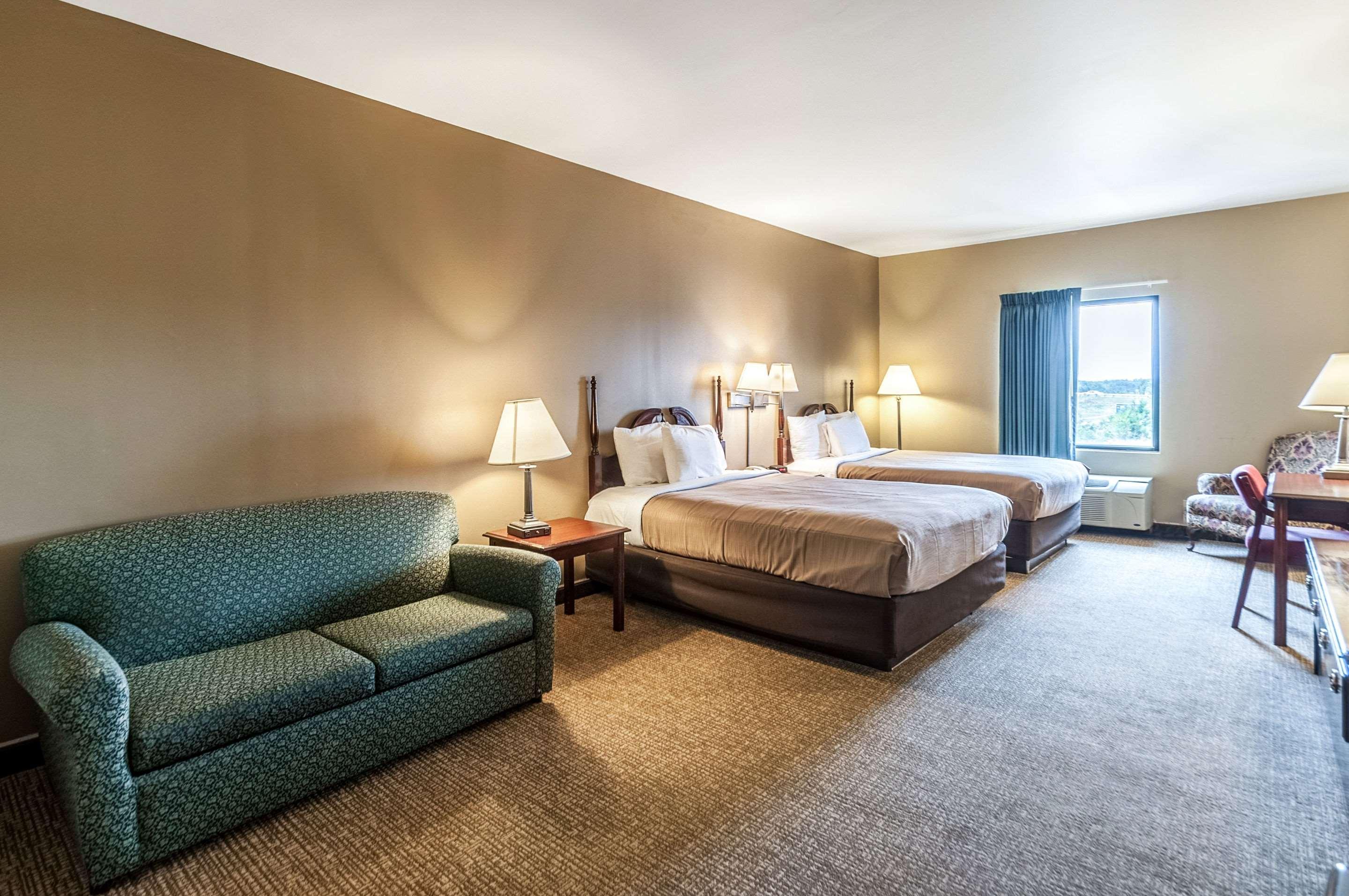 Econo Lodge Inn & Suites Middletown Экстерьер фото